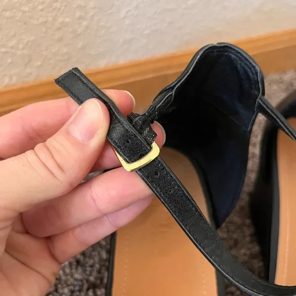 Kenneth Cole Reaction Black Wedge Sandals with Ankle Strap - Picture 4 of 8